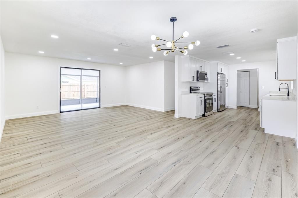 For Sale: $375,000 (3 beds, 2 baths, 1410 Square Feet)