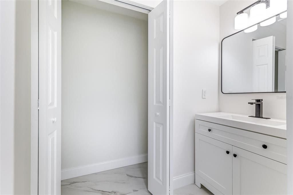 For Sale: $375,000 (3 beds, 2 baths, 1410 Square Feet)