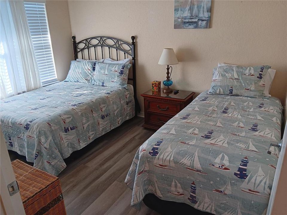 For Sale: $479,000 (2 beds, 2 baths, 822 Square Feet)