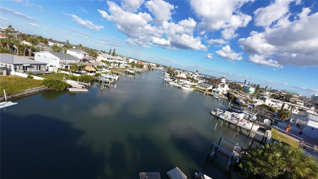 For Sale: $479,000 (2 beds, 2 baths, 822 Square Feet)