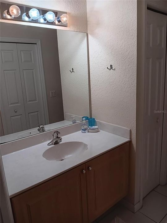 For Sale: $479,000 (2 beds, 2 baths, 822 Square Feet)