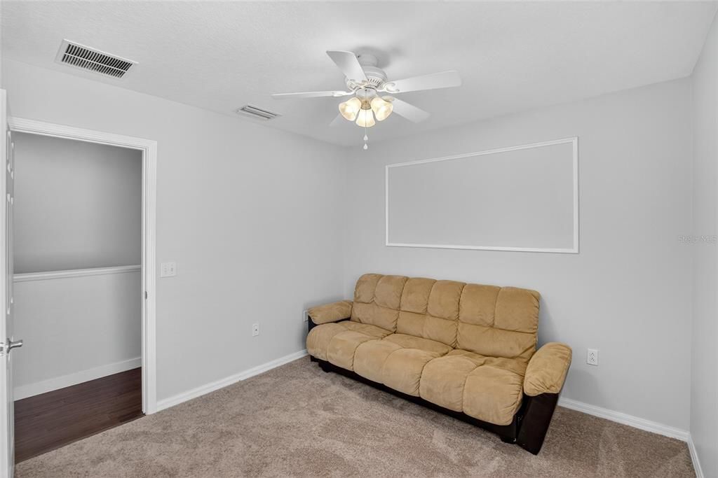 For Sale: $254,500 (3 beds, 2 baths, 1640 Square Feet)