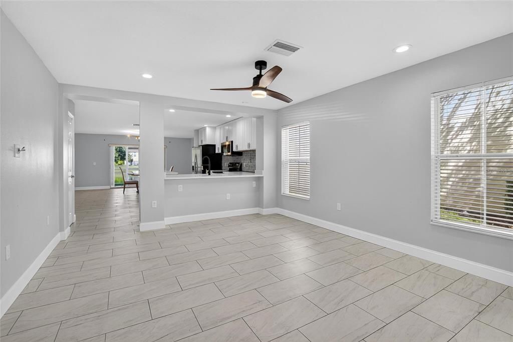 For Sale: $254,500 (3 beds, 2 baths, 1640 Square Feet)