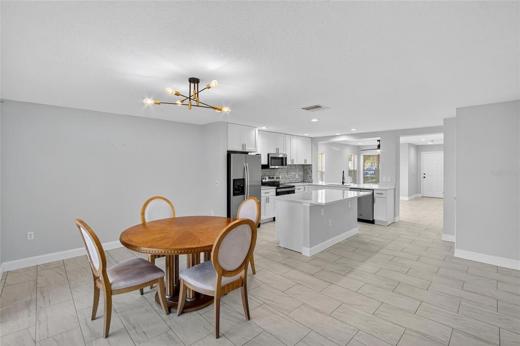 For Sale: $254,500 (3 beds, 2 baths, 1640 Square Feet)