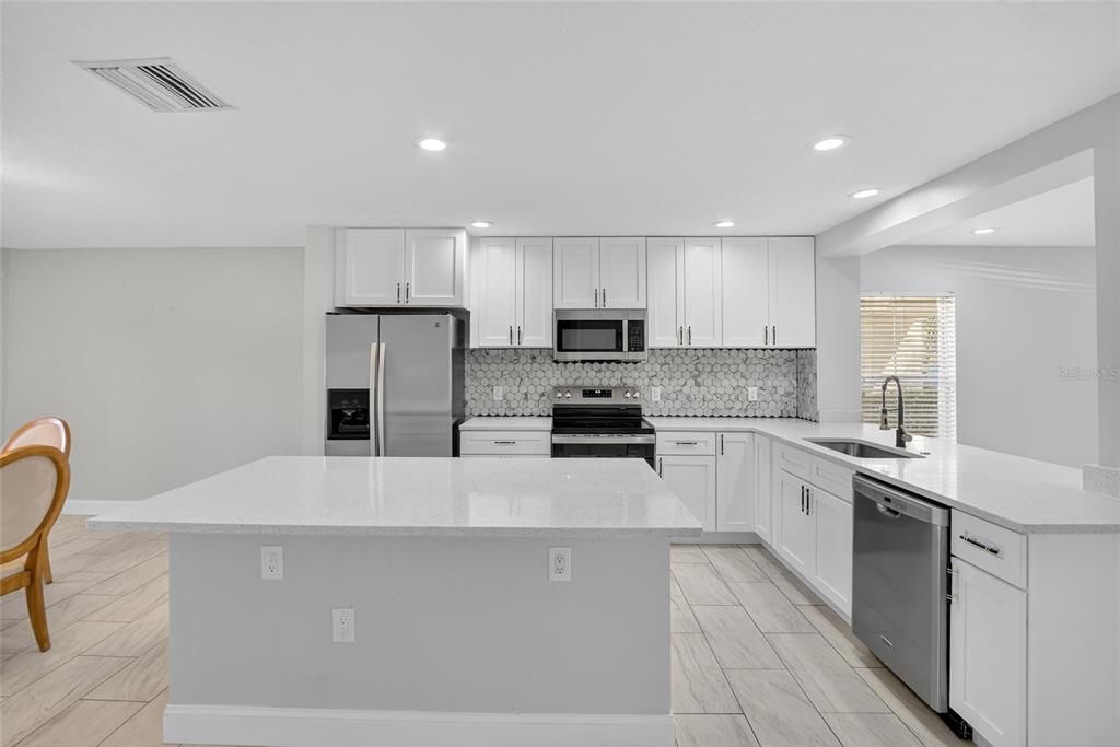 For Sale: $254,500 (3 beds, 2 baths, 1640 Square Feet)