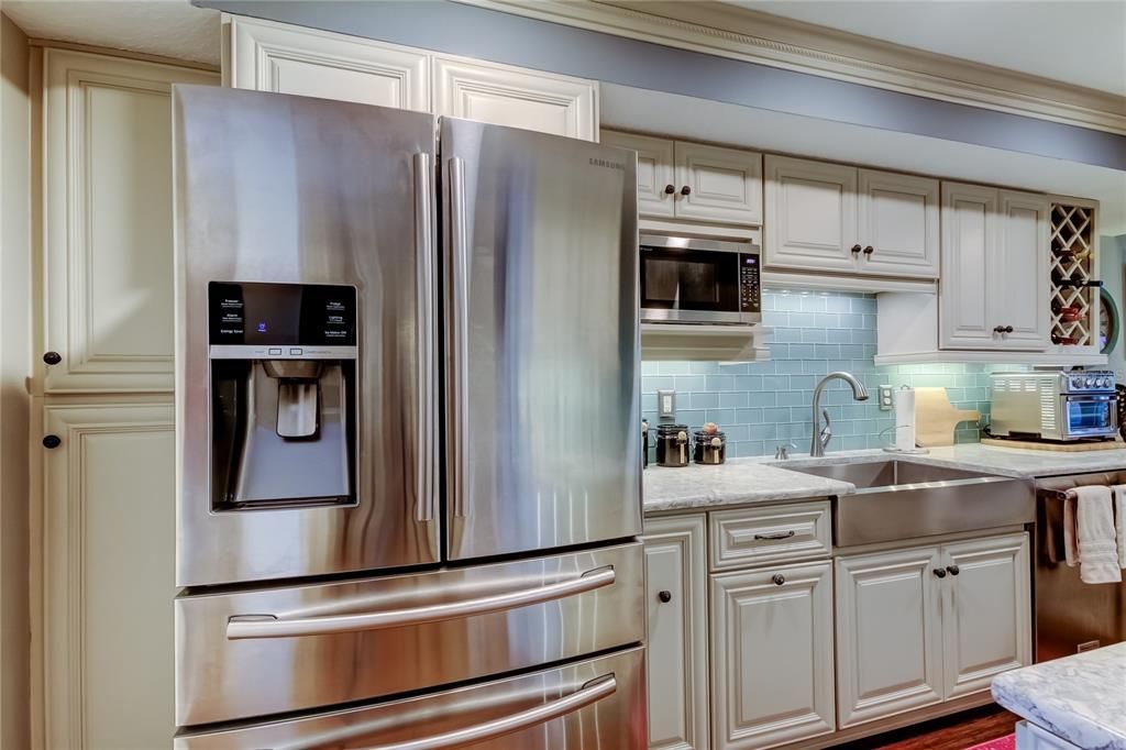 На продажу: $415,000 (2 спален, 2 ванн, 1290 Квадратных фут)