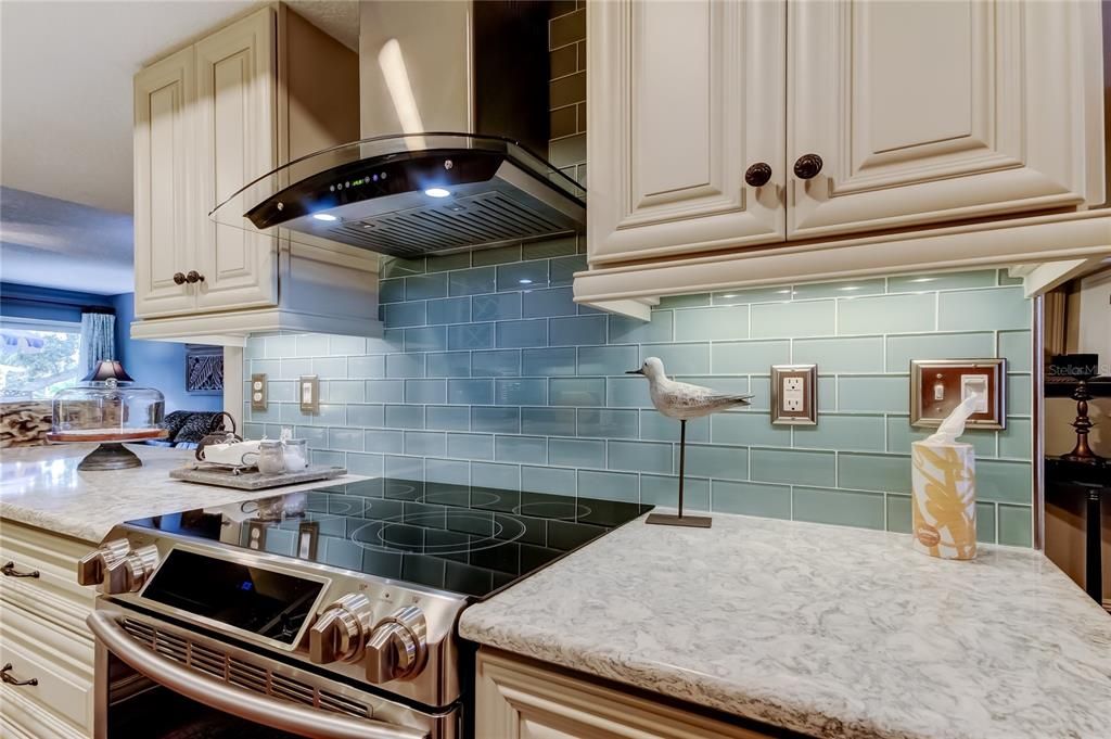 На продажу: $415,000 (2 спален, 2 ванн, 1290 Квадратных фут)