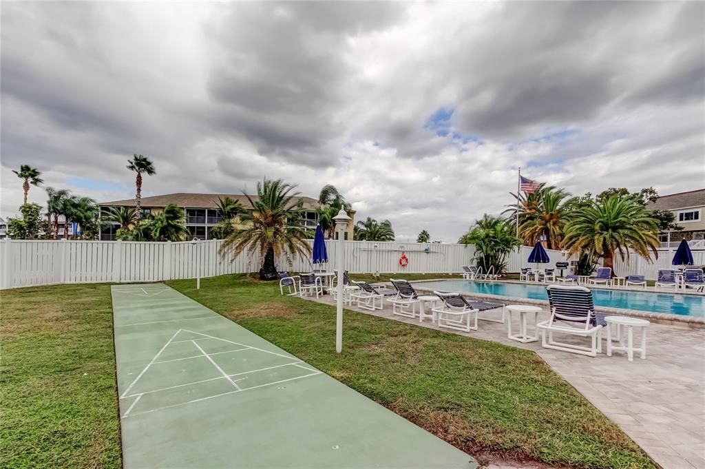 На продажу: $415,000 (2 спален, 2 ванн, 1290 Квадратных фут)