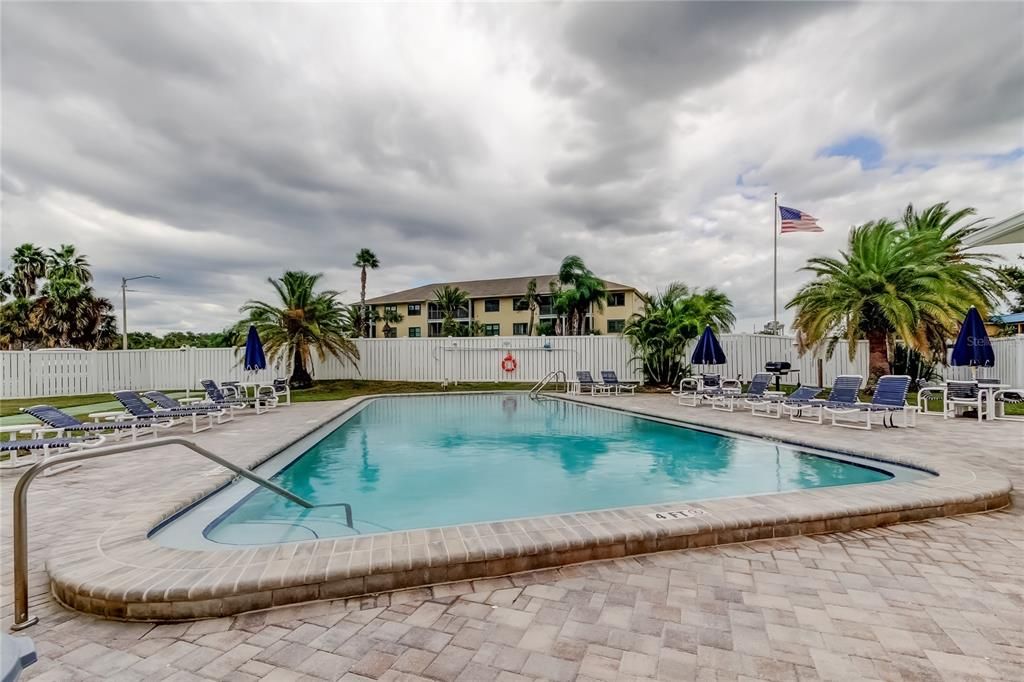 На продажу: $415,000 (2 спален, 2 ванн, 1290 Квадратных фут)