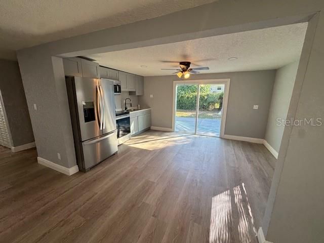 待售: $126,000 (3 贝兹, 1 浴室, 960 平方英尺)