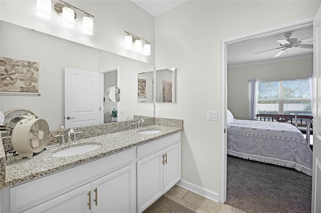 Под контрактом: $339,900 (2 спален, 2 ванн, 1503 Квадратных фут)