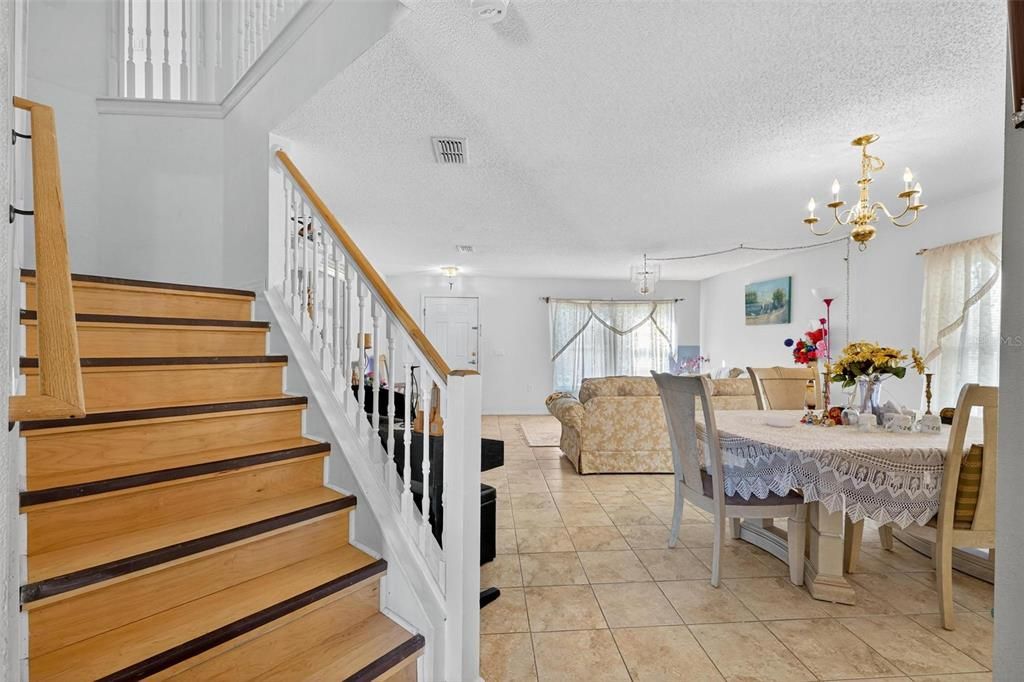 For Sale: $489,900 (4 beds, 2 baths, 2900 Square Feet)