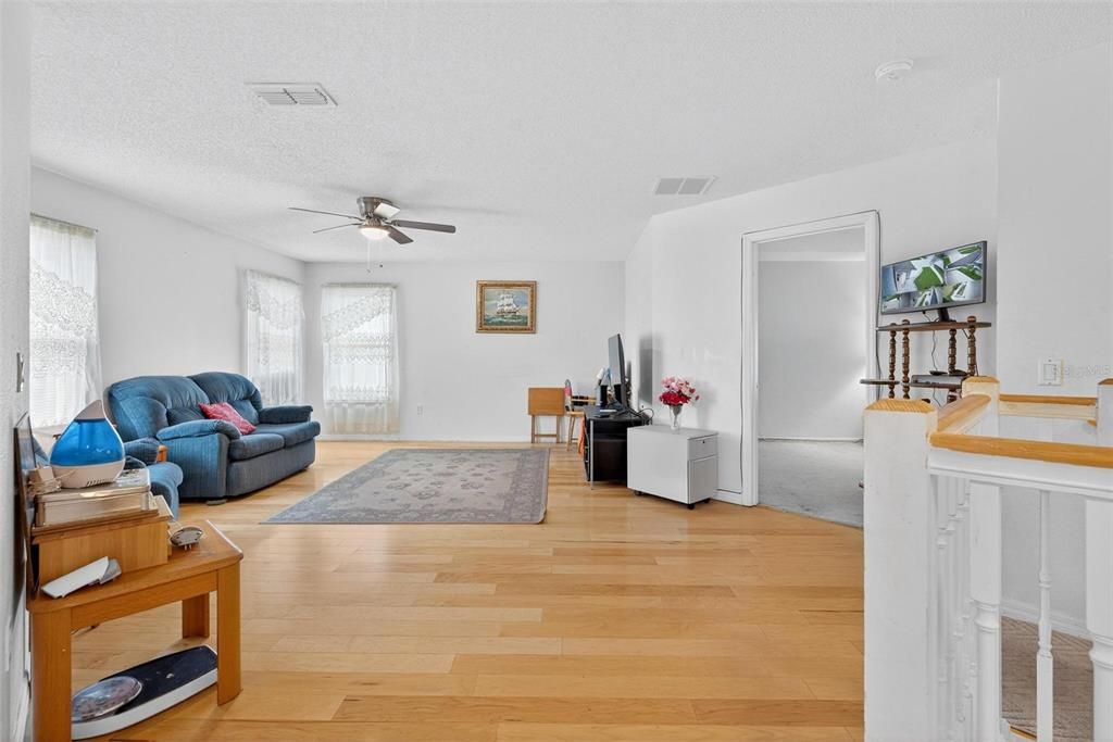 For Sale: $489,900 (4 beds, 2 baths, 2900 Square Feet)