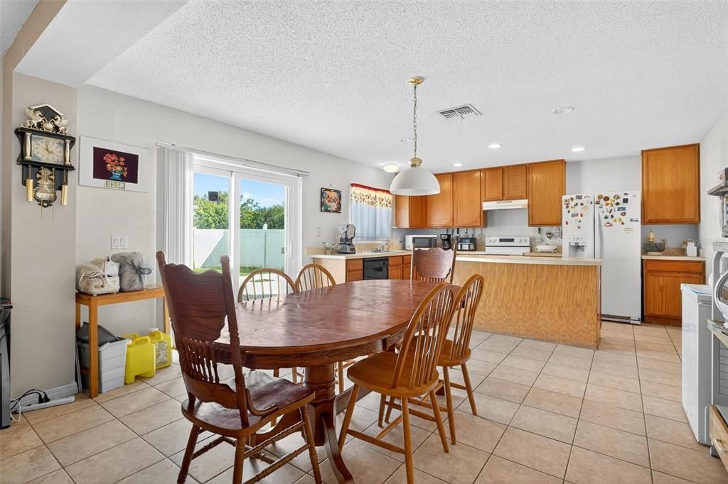 For Sale: $489,900 (4 beds, 2 baths, 2900 Square Feet)