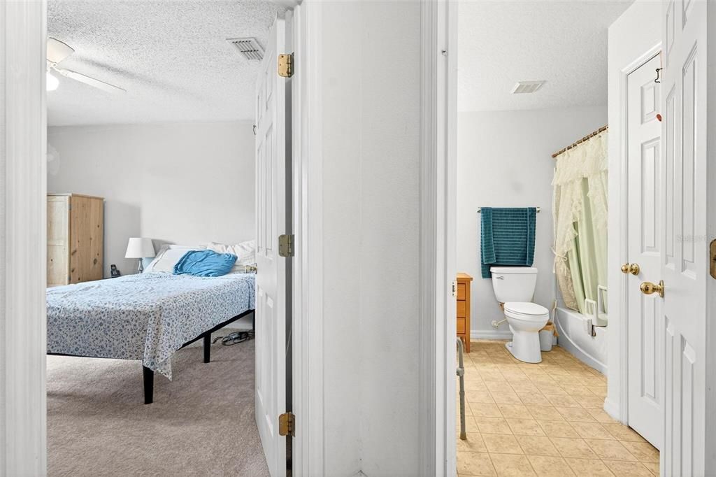 For Sale: $489,900 (4 beds, 2 baths, 2900 Square Feet)