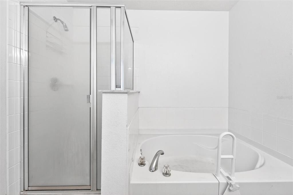 For Sale: $489,900 (4 beds, 2 baths, 2900 Square Feet)