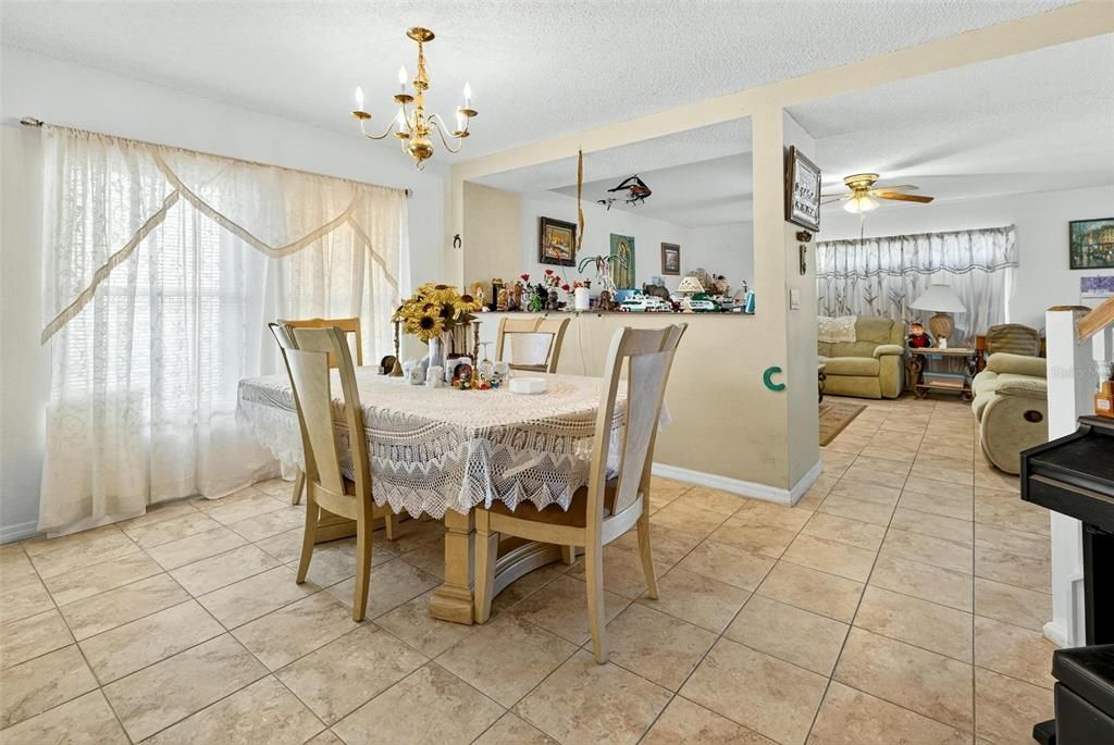 For Sale: $489,900 (4 beds, 2 baths, 2900 Square Feet)