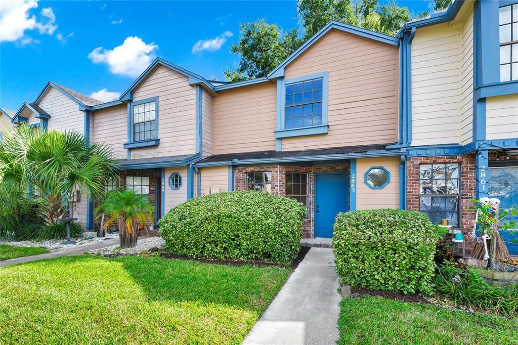 Active With Contract: $284,900 (2 beds, 2 baths, 1223 Square Feet)