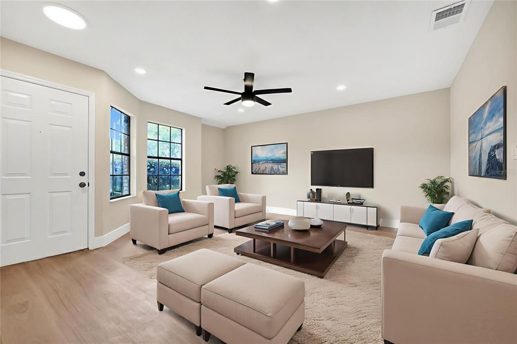 Active With Contract: $284,900 (2 beds, 2 baths, 1223 Square Feet)