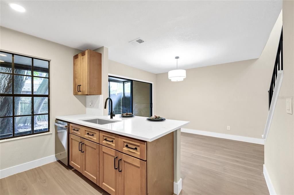 Active With Contract: $284,900 (2 beds, 2 baths, 1223 Square Feet)