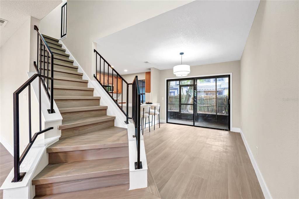 Active With Contract: $284,900 (2 beds, 2 baths, 1223 Square Feet)