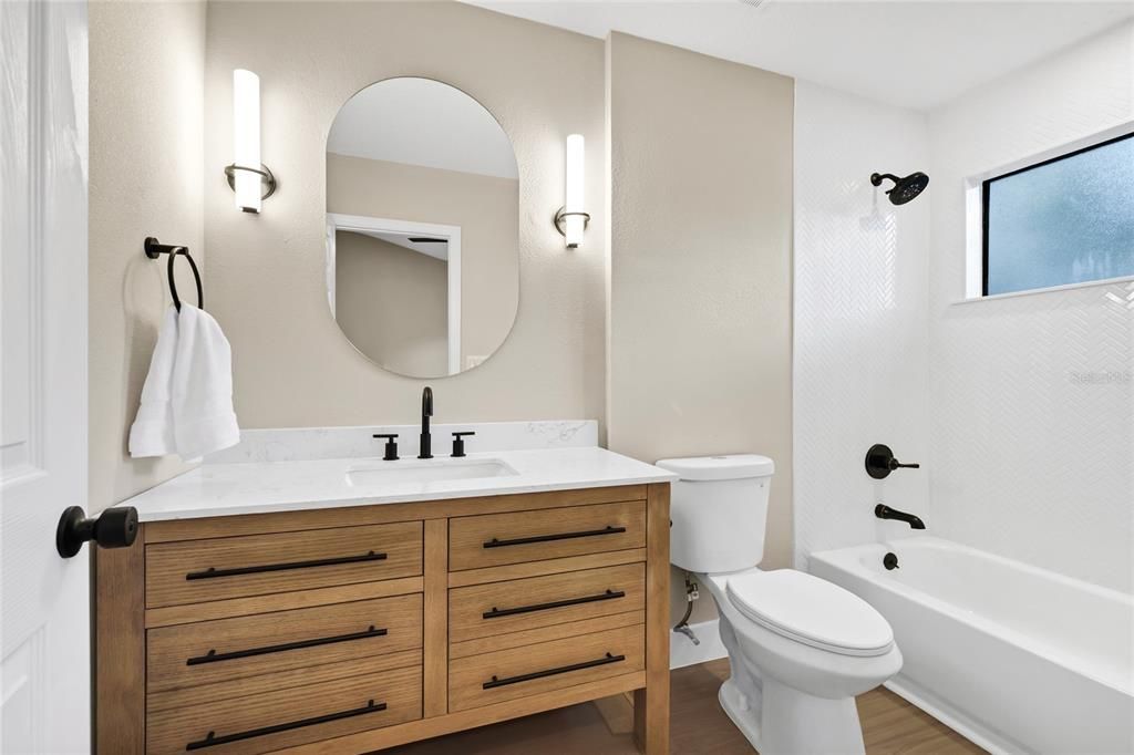 Active With Contract: $284,900 (2 beds, 2 baths, 1223 Square Feet)