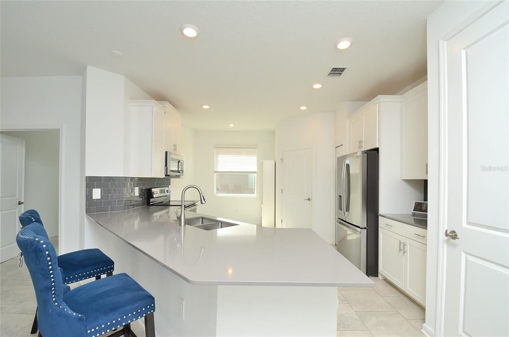 For Sale: $470,000 (4 beds, 3 baths, 2107 Square Feet)