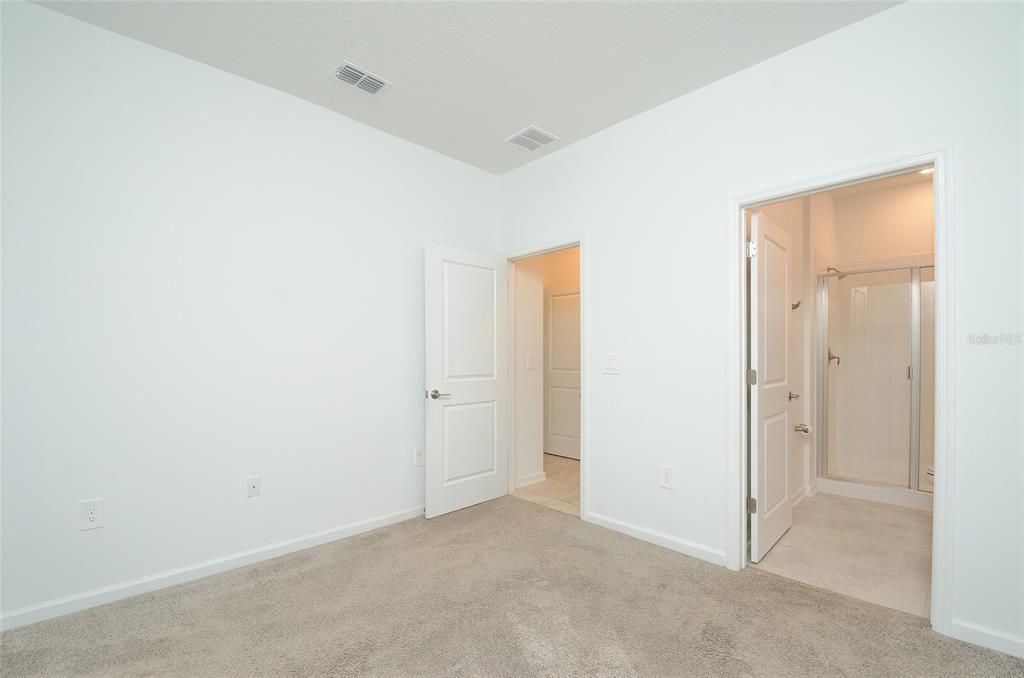 For Sale: $470,000 (4 beds, 3 baths, 2107 Square Feet)