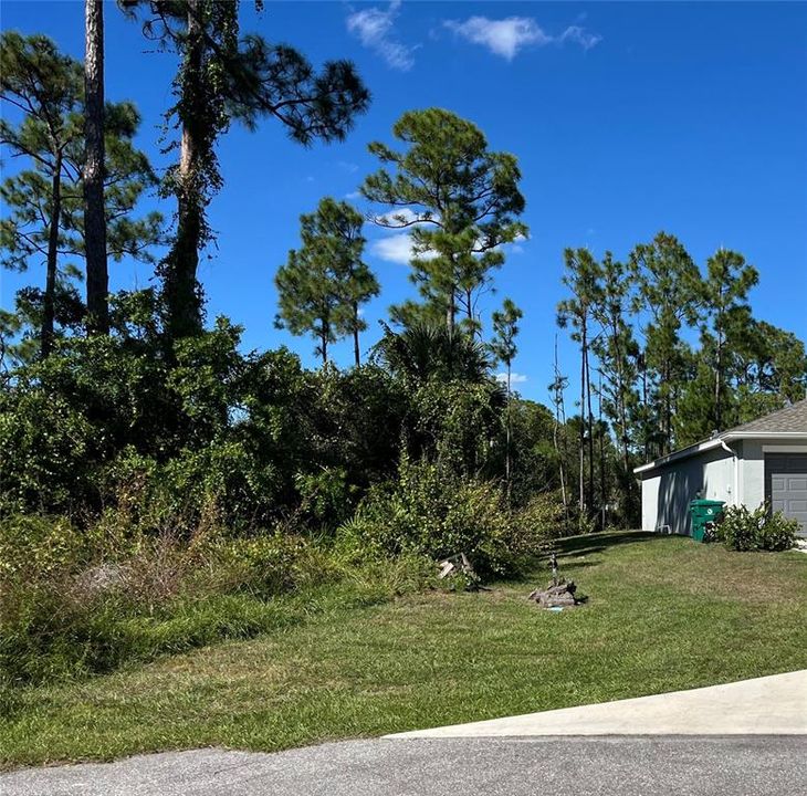 Activo con contrato: $18,000 (0.23 acres)