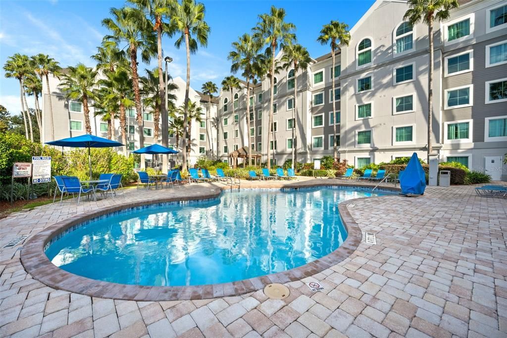 待售: $118,000 (1 贝兹, 1 浴室, 547 平方英尺)