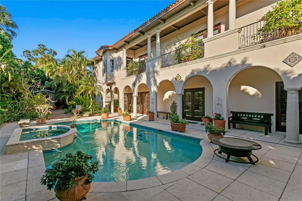 En Venta: $3,200,000 (4 camas, 4 baños, 5930 Pies cuadrados)