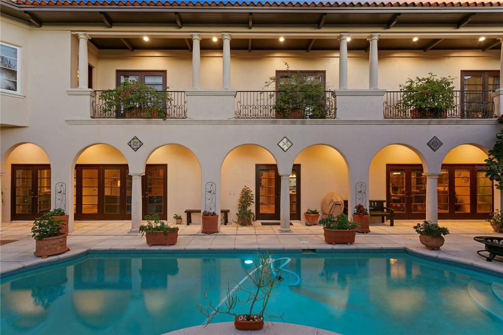 En Venta: $3,200,000 (4 camas, 4 baños, 5930 Pies cuadrados)