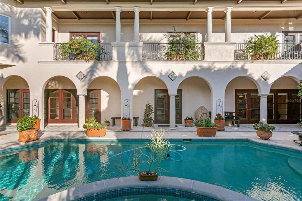 En Venta: $3,200,000 (4 camas, 4 baños, 5930 Pies cuadrados)