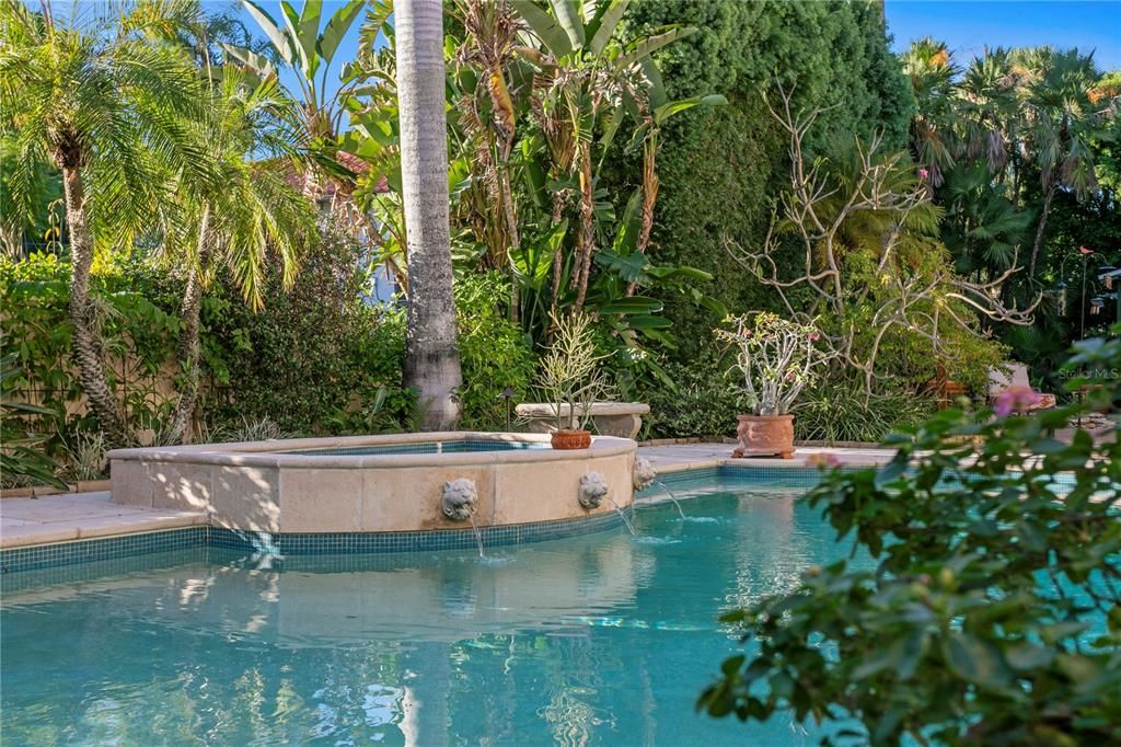 En Venta: $3,200,000 (4 camas, 4 baños, 5930 Pies cuadrados)