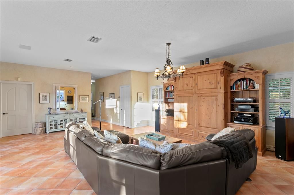 En Venta: $3,200,000 (4 camas, 4 baños, 5930 Pies cuadrados)