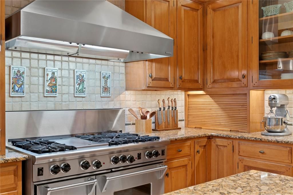 En Venta: $3,200,000 (4 camas, 4 baños, 5930 Pies cuadrados)