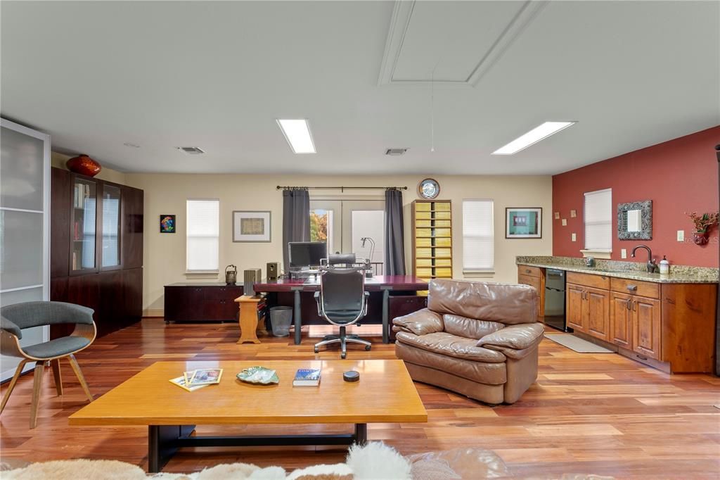 En Venta: $3,200,000 (4 camas, 4 baños, 5930 Pies cuadrados)