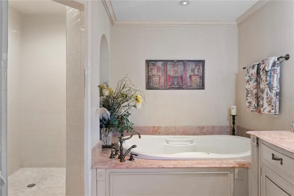 En Venta: $3,200,000 (4 camas, 4 baños, 5930 Pies cuadrados)