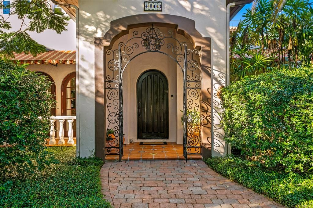 En Venta: $3,200,000 (4 camas, 4 baños, 5930 Pies cuadrados)