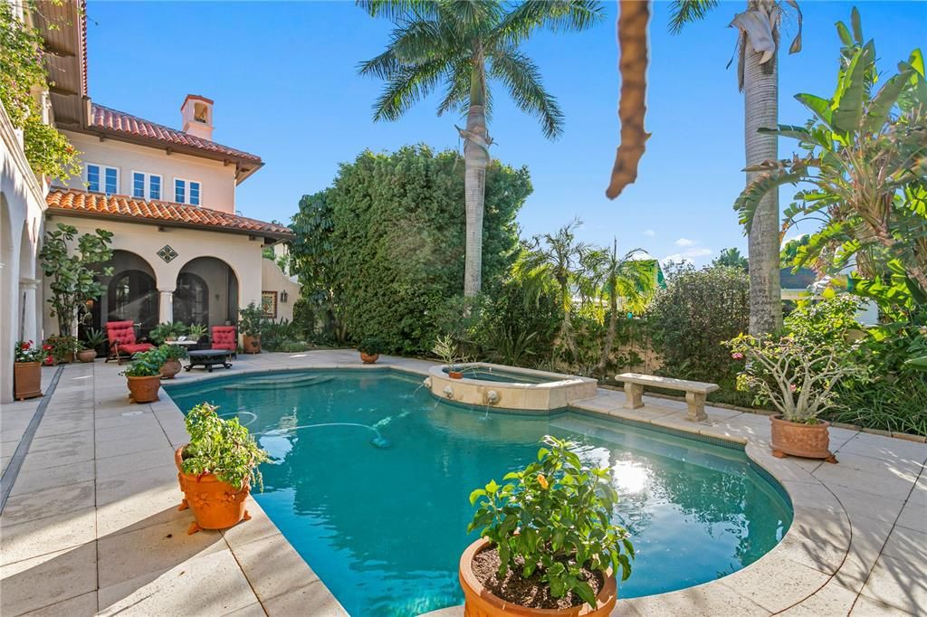 En Venta: $3,200,000 (4 camas, 4 baños, 5930 Pies cuadrados)