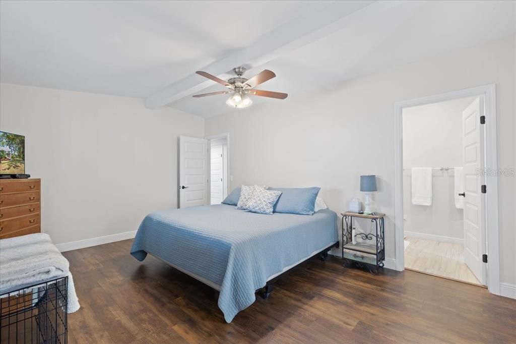 For Sale: $937,700 (3 beds, 2 baths, 2612 Square Feet)