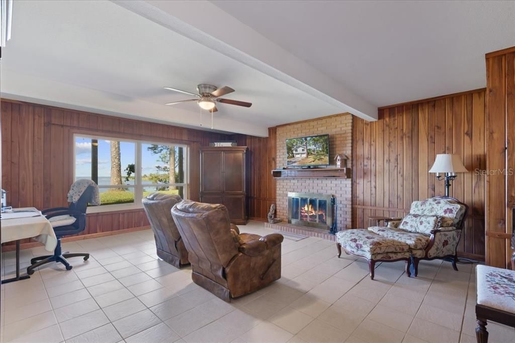 For Sale: $937,700 (3 beds, 2 baths, 2612 Square Feet)