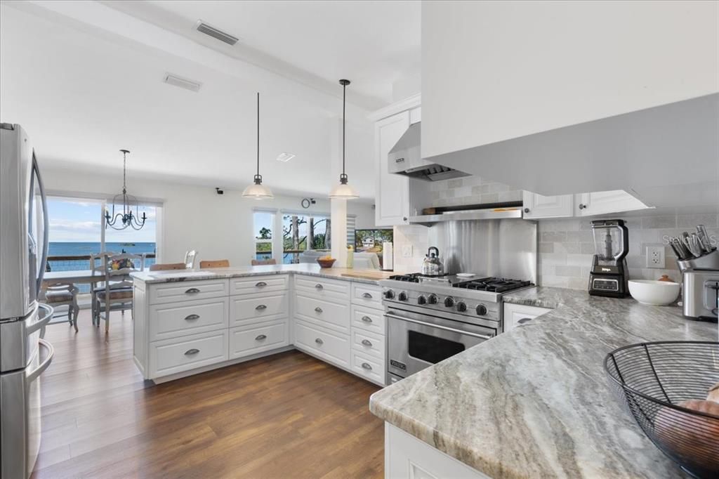 For Sale: $937,700 (3 beds, 2 baths, 2612 Square Feet)