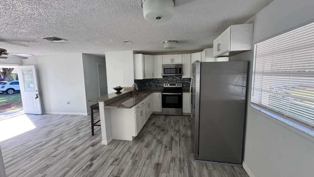 Active With Contract: $279,500 (3 beds, 2 baths, 1350 Square Feet)