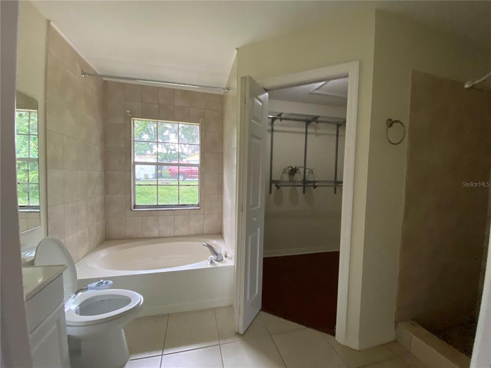 For Sale: $275,000 (3 beds, 2 baths, 1505 Square Feet)