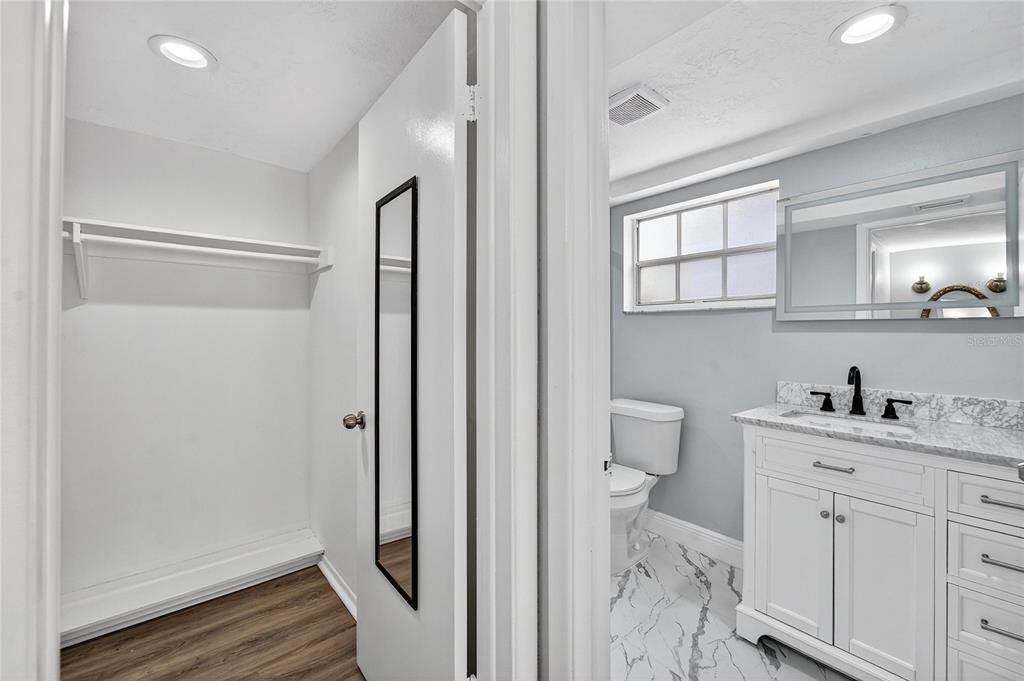 Active With Contract: $365,000 (3 beds, 2 baths, 1711 Square Feet)