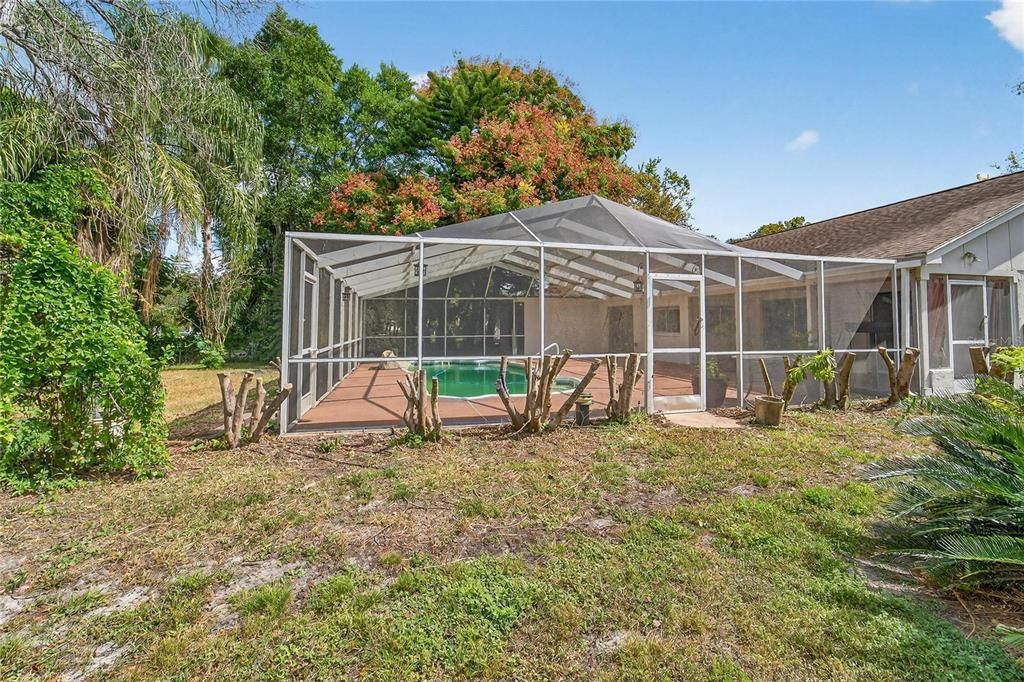 Active With Contract: $365,000 (3 beds, 2 baths, 1711 Square Feet)