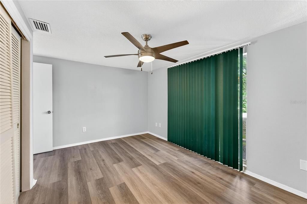 Active With Contract: $365,000 (3 beds, 2 baths, 1711 Square Feet)