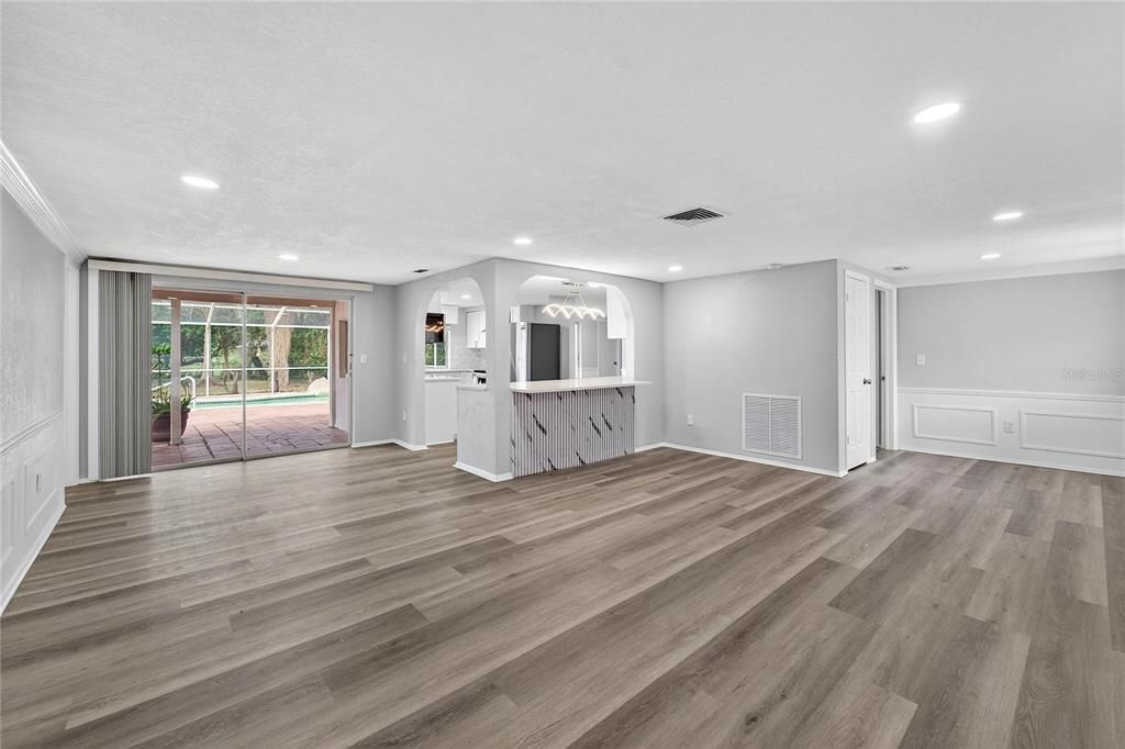 Active With Contract: $365,000 (3 beds, 2 baths, 1711 Square Feet)