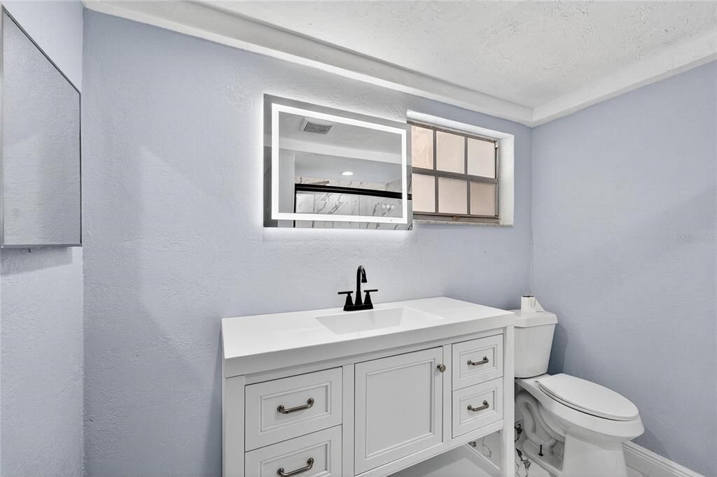 Active With Contract: $365,000 (3 beds, 2 baths, 1711 Square Feet)